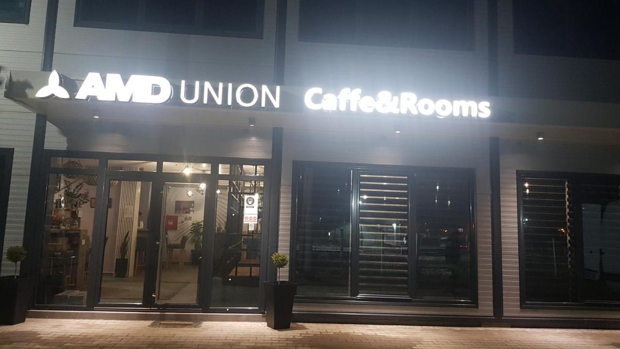 Amd Union Caffe & Rooms Kruševac Eksteriør bilde
